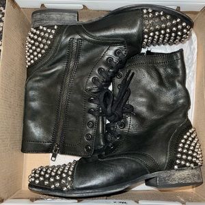 Steve Madden “Tarnney”Boots